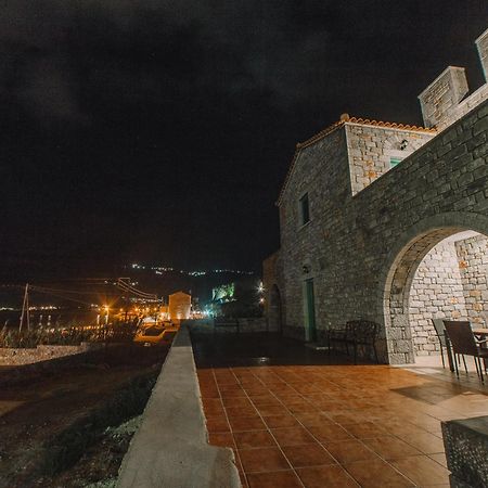 George Seafront Suites Néon Oítilon Eksteriør billede