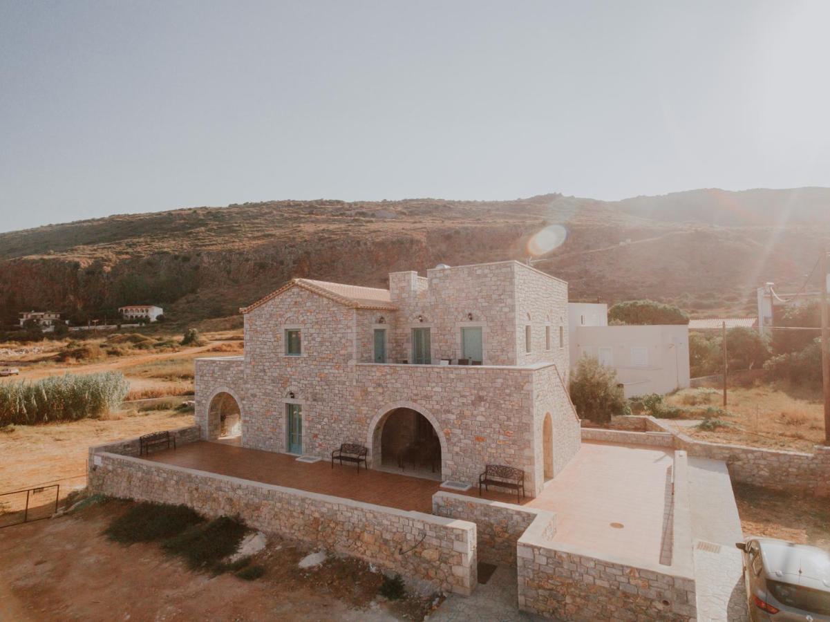 George Seafront Suites Néon Oítilon Eksteriør billede